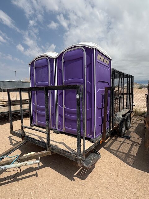 Porta Potty_ Trash Combo